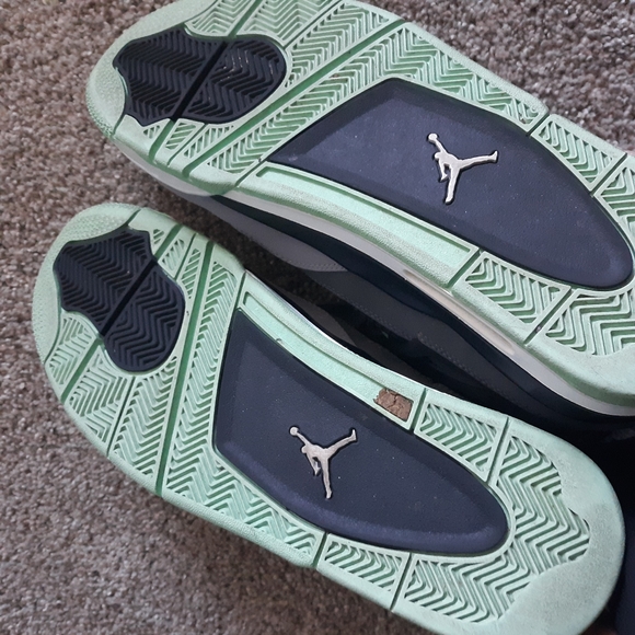 Jordan Retro 4 - Picture 6 of 6